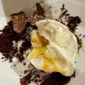 Ovum Regale: sembra un uovo, ma è un dessert Ovum Regale: sembra un uovo, ma è un dessert