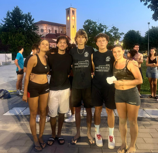 Una delle squadre che ha partecipato alla 12 ore di sport nel 2025