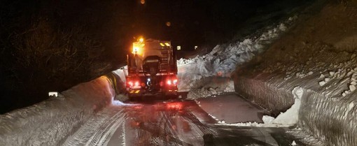 Slavina sulla statale 21, riaperta dopo l'intervento di sgombero