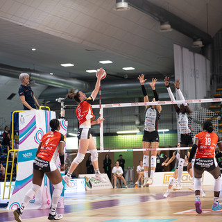 Masa Pucelj, premiata MVP del match, in azione contro le Tigri