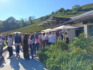 Nelle foto alcuni momenti dell'evento tenuto ieri nella cantina di Serralunga d'Alba