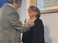 La consegna del riconoscimento PH a Nives Forza La consegna del riconoscimento PH a Nives Forza