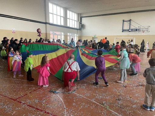 Carnevale di Trinità, un paese intero in maschera: grande successo per la due giorni di festa [FOTO]