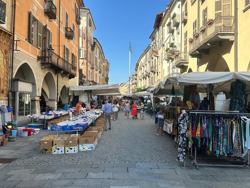 A Casa Famiglia l’inaugurazione della mostra “Cuneo nel Cuore” A Casa Famiglia l’inaugurazione della mostra “Cuneo nel Cuore”