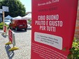 Mieli, confetture, farine, carni, frutta e verdura, tutti di alta qualità e provenienti dal Roero