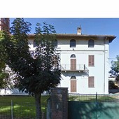Qui sopra, la Casa di Strada Oropa, in basso, la nuova Casa di Accoglienza "Sacra Famiglia" Qui sopra, la Casa di Strada Oropa, in basso, la nuova Casa di Accoglienza "Sacra Famiglia"