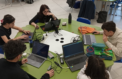 Il "Vallauri" di Fossano unica sede piemontese delle Olimpiadi di Cyber Sicurezza: in gara studenti da tutto il Piemonte