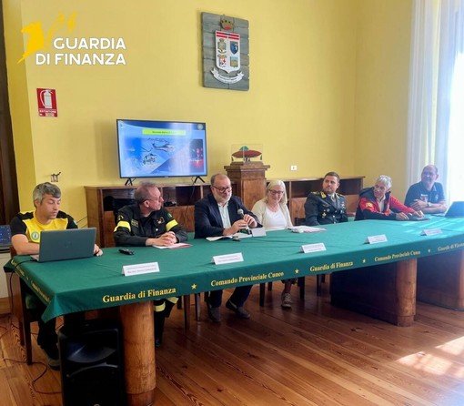 Sicurezza e soccorso in montagna: un incontro a Cuneo, nella caserma delle Fiamme Gialle