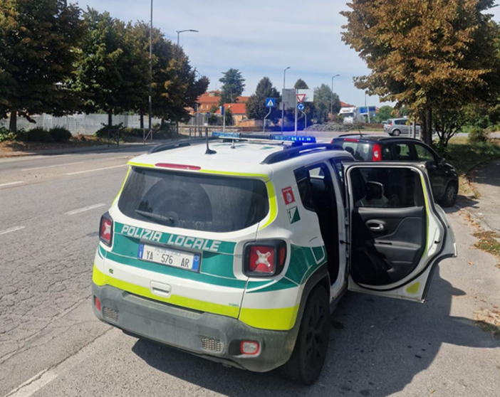 Efficace intervento sulla SS 28 della Polizia locale dell’Unione del Fossanese: fermato conducente pericoloso in stato confusionale