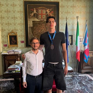 Riccardo Pavese col sindaco albese Alberto Gatto