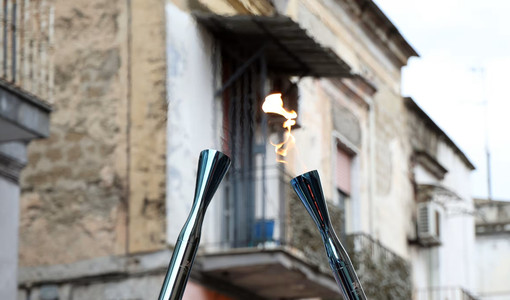 La fiamma olimpica di Milano Cortina 2026, immagine dal sito ufficiale delle Olimpiadi (www.olympics.com) La fiamma olimpica di Milano Cortina 2026, immagine dal sito ufficiale delle Olimpiadi (www.olympics.com)