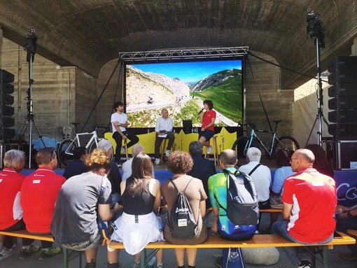 Alcuni momenti del talk “Piemonte Bike Experience: emozioni tra due ruote” Alcuni momenti del talk “Piemonte Bike Experience: emozioni tra due ruote”