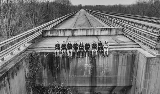 Una foto inedita del 2019: la giunta regionale seduta sull’autostrada Asti-Cuneo che finiva nel vuoto -