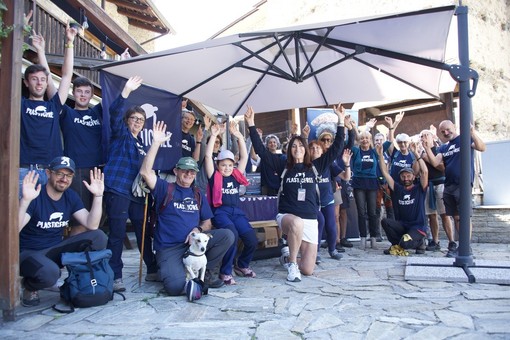 Il gruppo dei partecipanti e alcuni momenti dell'iniziativa Il gruppo dei partecipanti e alcuni momenti dell'iniziativa