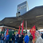 Ex Ilva, sciopero e protesta anche a Racconigi: "Servono bramme e lavoro, non cassa integrazione" Ex Ilva, sciopero e protesta anche a Racconigi: "Servono bramme e lavoro, non cassa integrazione"