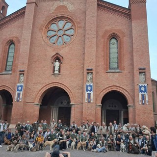 Alba celebra il "Capodanno del Tartufo": trifolao e tabui in festa tra piazza del Duomo, piazza Ferrero e il Mercato Mondiale Alba celebra il "Capodanno del Tartufo": trifolao e tabui in festa tra piazza del Duomo, piazza Ferrero e il Mercato Mondiale
