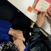 “LA VALANGA NERA”: in Valle Maira un legame epistolare unisce bimbi ed anziani