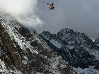 Alcuni momenti dell'intervento di soccorso presso il monte Corno Stella, nel comune di Valdieri: le operazioni hanno coinvolto 118, Soccorso Alpino, Soccorso Alpino della Guardia di Finanza (Sagf) e Vigili del Fuoco Alcuni momenti dell'intervento di soccorso presso il monte Corno Stella, nel comune di Valdieri: le operazioni hanno coinvolto 118, Soccorso Alpino, Soccorso Alpino della Guardia di Finanza (Sagf) e Vigili del Fuoco