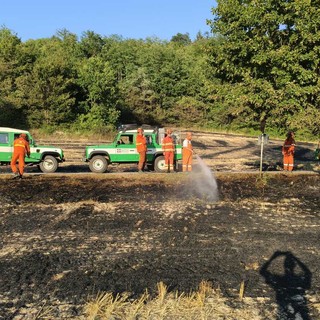Volontari Aib all'opera a Camerana