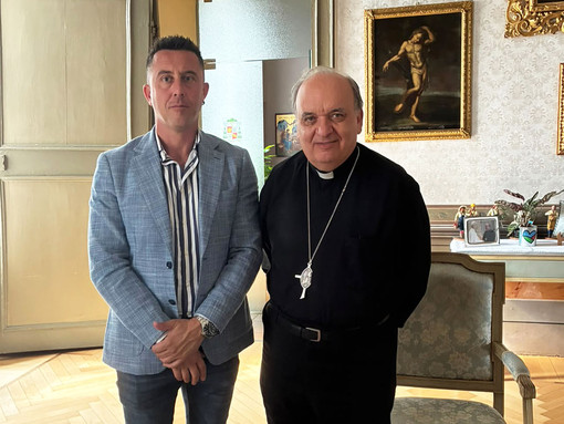 Il presidente di Coldiretti Cuneo Enrico Nada col vescovo di Alba, monsignor Marco Brunetti