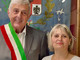 Il sindaco Roberto Dadone con la neo-cittadina italiana Inga Camenscic Il sindaco Roberto Dadone con la neo-cittadina italiana Inga Camenscic