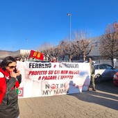 Nelle foto alcune immagini della protesta tenuta questa mattina nell'area industriale di viale Nogaris a Pollenzo Nelle foto alcune immagini della protesta tenuta questa mattina nell'area industriale di viale Nogaris a Pollenzo