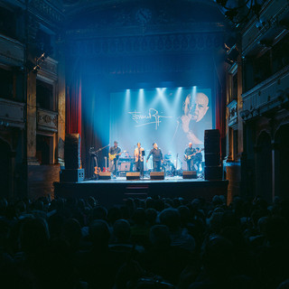 Alcuni momenti del concerto tenuto al Teatro Toselli di Cuneo