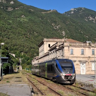 Ferrovia Cuneo-Ventimiglia, l'Osservatorio del Tenda tra gioia e amarezza: "Entra in vigore la nuova convenzione, ma aumentano ancora le tariffe" Ferrovia Cuneo-Ventimiglia, l'Osservatorio del Tenda tra gioia e amarezza: "Entra in vigore la nuova convenzione, ma aumentano ancora le tariffe"