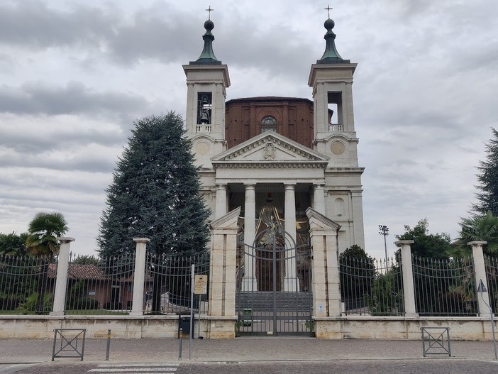 Il Santuario della Madonna dei Fiori Il Santuario della Madonna dei Fiori