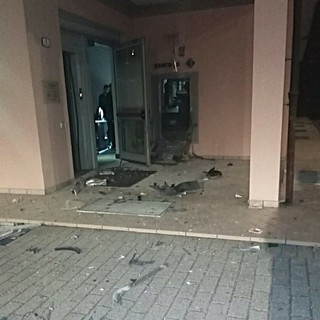 Tentato furto al bancomat di Salmour, il presidente CRF Mondino: "Sistemi di sicurezza efficaci, la filiale è già operativa"