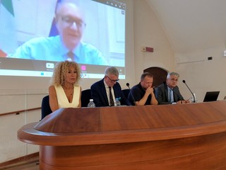 Nelle foto alcuni momenti della presentazione Nelle foto alcuni momenti della presentazione