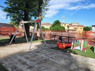 Il cantiere per la riqualificazione dell’area giochi del Parco della Rotonda Il cantiere per la riqualificazione dell’area giochi del Parco della Rotonda