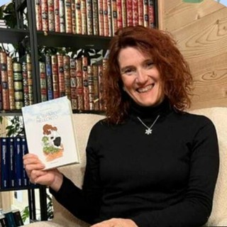 Valeria Camosso presenta il suo romanzo tra giallo e rosa alla Biblioteca di Caraglio Valeria Camosso presenta il suo romanzo tra giallo e rosa alla Biblioteca di Caraglio