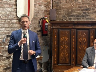 Alcuni momenti dell'incontro tenuto ieri a Grinzane Alcuni momenti dell'incontro tenuto ieri a Grinzane