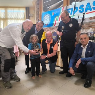 Il piccolo Marçelo, il più giovane pescatore della Federazione italiana pesca sportiva e attività subacquee della provincia di Cuneo che si è aggiudicato il prestigioso “Trofeo Fipsas Cuneo” Il piccolo Marçelo, il più giovane pescatore della Federazione italiana pesca sportiva e attività subacquee della provincia di Cuneo che si è aggiudicato il prestigioso “Trofeo Fipsas Cuneo”