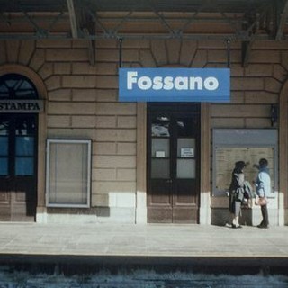 “Fossano non è un binario di transito”: il sindaco Tallone dopo il ripristino delle corse ferroviarie all’alba e a tarda notte