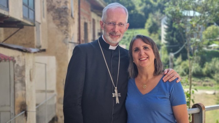 In foto monsignor Guido Marini con Silvia Gullino, curatrice della rubrica