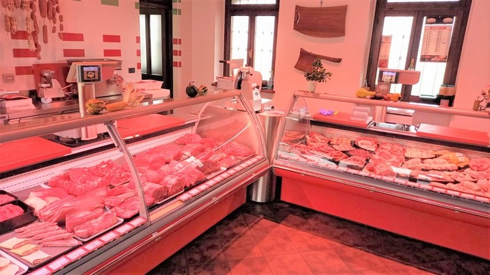 10 anni di soddisfazioni dall’inaugurazione del primo negozio di vendita carne dell’Azienda Agricola Bertea di Moretta