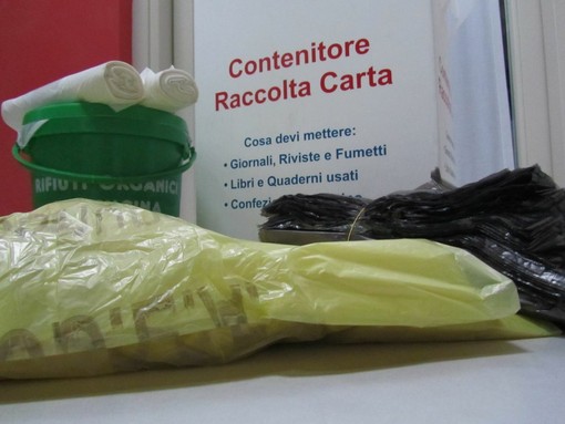 Bonus sociale Sgate sui rifiuti: a Sant’Albano Stura la Giunta offre un taglio di 3mila euro agli aventi diritto Isee Bonus sociale Sgate sui rifiuti: a Sant’Albano Stura la Giunta offre un taglio di 3mila euro agli aventi diritto Isee