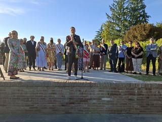 Nelle foto alcuni momenti della partecipata doppia inaugurazione Nelle foto alcuni momenti della partecipata doppia inaugurazione