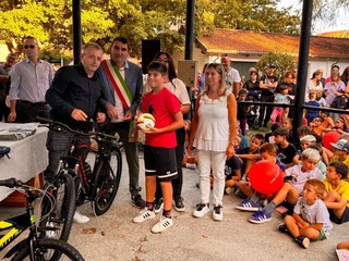 Alcuni momenti delle premiazioni durante "Sport in piazza" Alcuni momenti delle premiazioni durante "Sport in piazza"