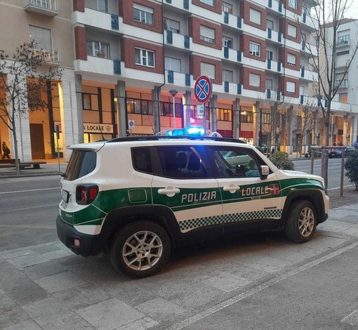 Fiera del Marrone, il bilancio della Polizia Locale di Cuneo: controlli a tappeto tra sicurezza stradale e commercio