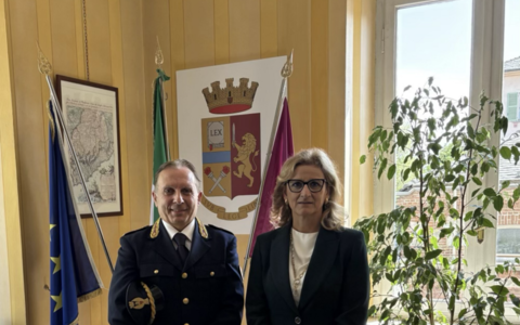 IL primo dirigente della Polizia di Stato Luigi Pecchillo accolto dalla questore Rosanna Minucci