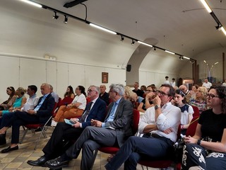Nelle foto alcuni momenti della presentazione Nelle foto alcuni momenti della presentazione