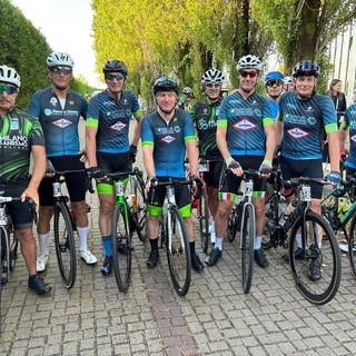 Dieci ore in sella e 310 chilometri di passione: i colori cheraschesi alla Milano–Sanremo Amatori