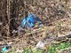 "Raccolta porta a porta, ma i rifiuti finiscono ai bordi delle strade": la denuncia di un lettore sulla "discarica diffusa" [FOTO]