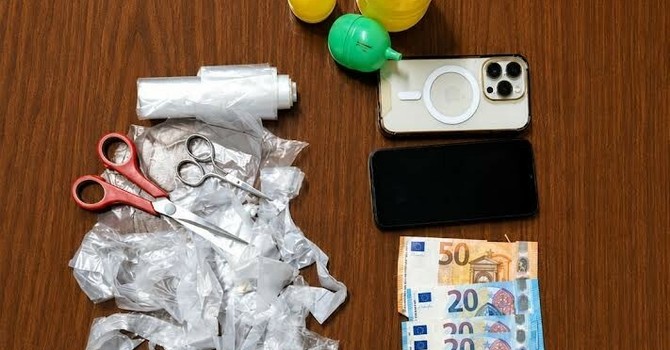 Spaccio di cocaina a Cherasco: fermato dai Carabinieri durante lo scambio, in casa nascondeva altri 75 grammi Spaccio di cocaina a Cherasco: fermato dai Carabinieri durante lo scambio, in casa nascondeva altri 75 grammi