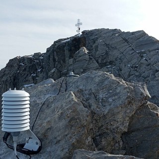 Il sensore Pera® installato sulla Punta Marguareis Il sensore Pera® installato sulla Punta Marguareis