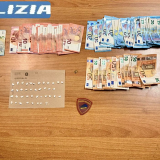 Cuneo, arrestato in via Carlo Boggio mentre cerca di disfarsi di 41 confezioni di cocaina: processato per direttissima