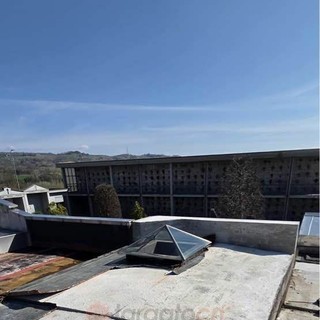 Cherasco, ignoti rubano la copertura in rame da cinque tombe di famiglia: "Danni per migliaia di euro"